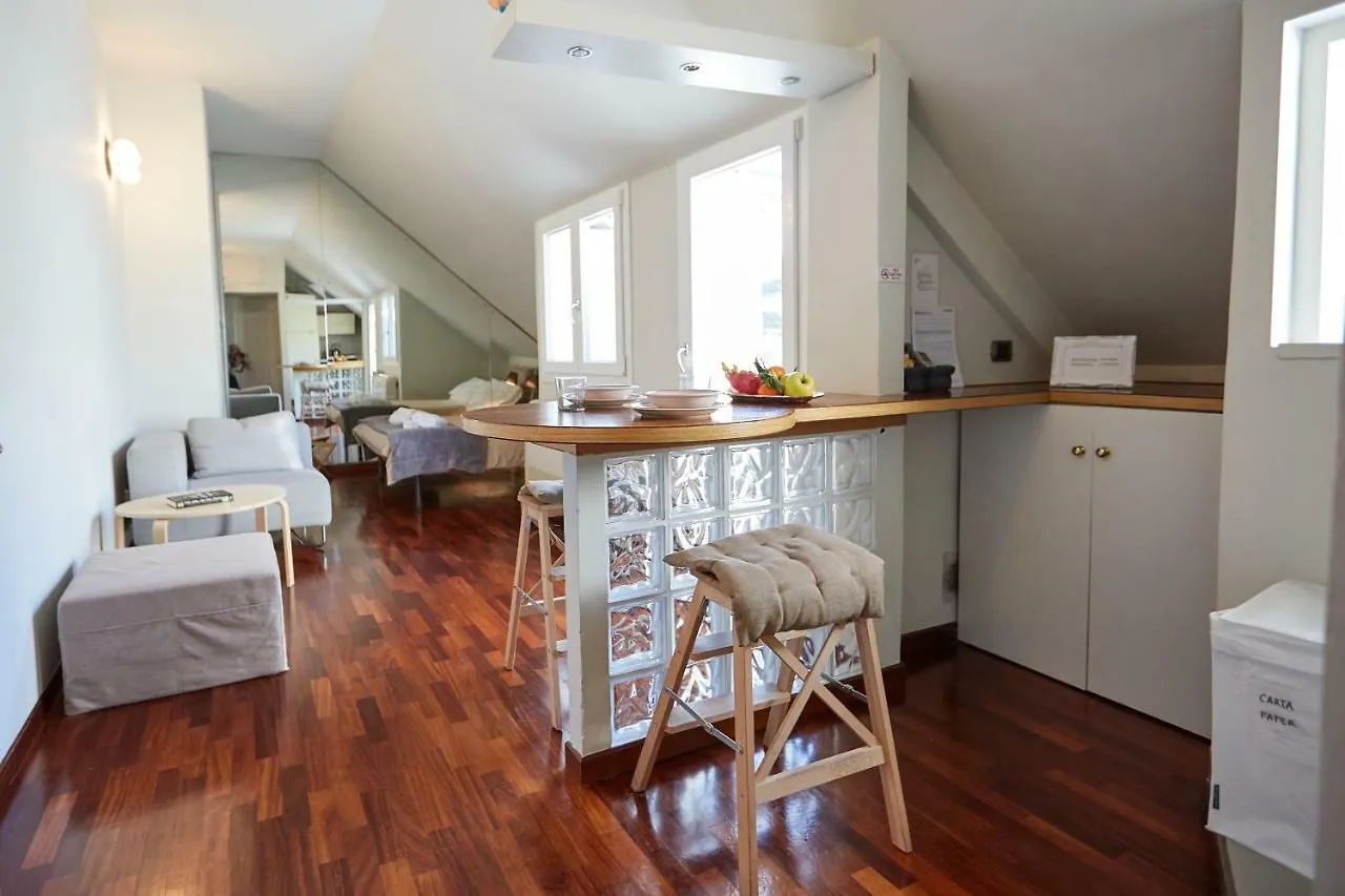 Guesthost - Studio Con Balcone Per 2 Persone Μιλάνο