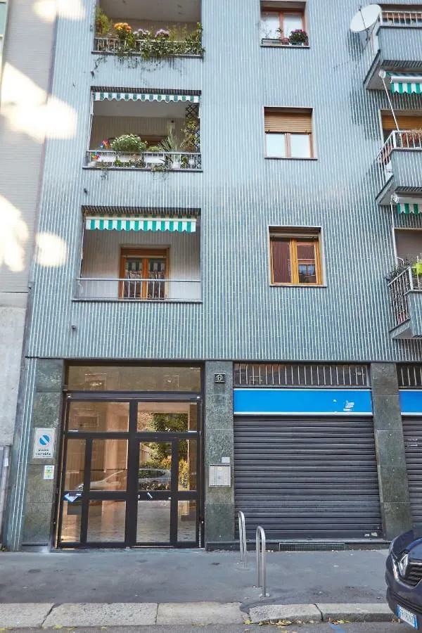 Guesthost - Studio Con Balcone Per 2 Persone Μιλάνο Διαμέρισμα